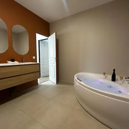 Apartment E1 Reton Magnifique T3 Rdc Terrasse Et Jacuzzi *