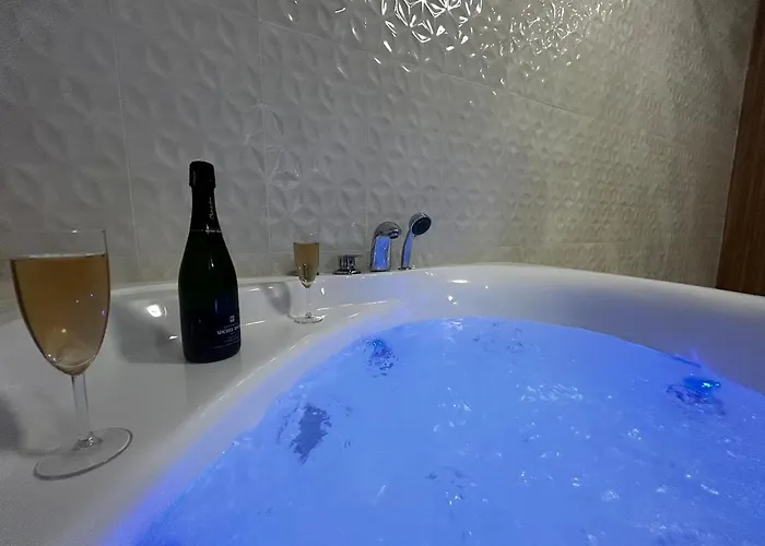 E1 Reton Magnifique T3 Rdc Terrasse Et Jacuzzi